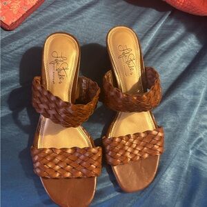 Women’s Size 7.5 Life Stride Women's Brown Woven Sandals